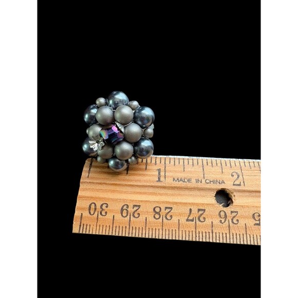Beaded Cluster Clip On Earrings Faux Pearl Gray Taupe Statement Jewelry - Picture 6 of 6